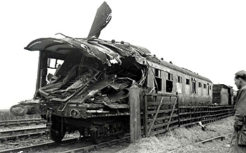The wrecked express [Z1305/85]
